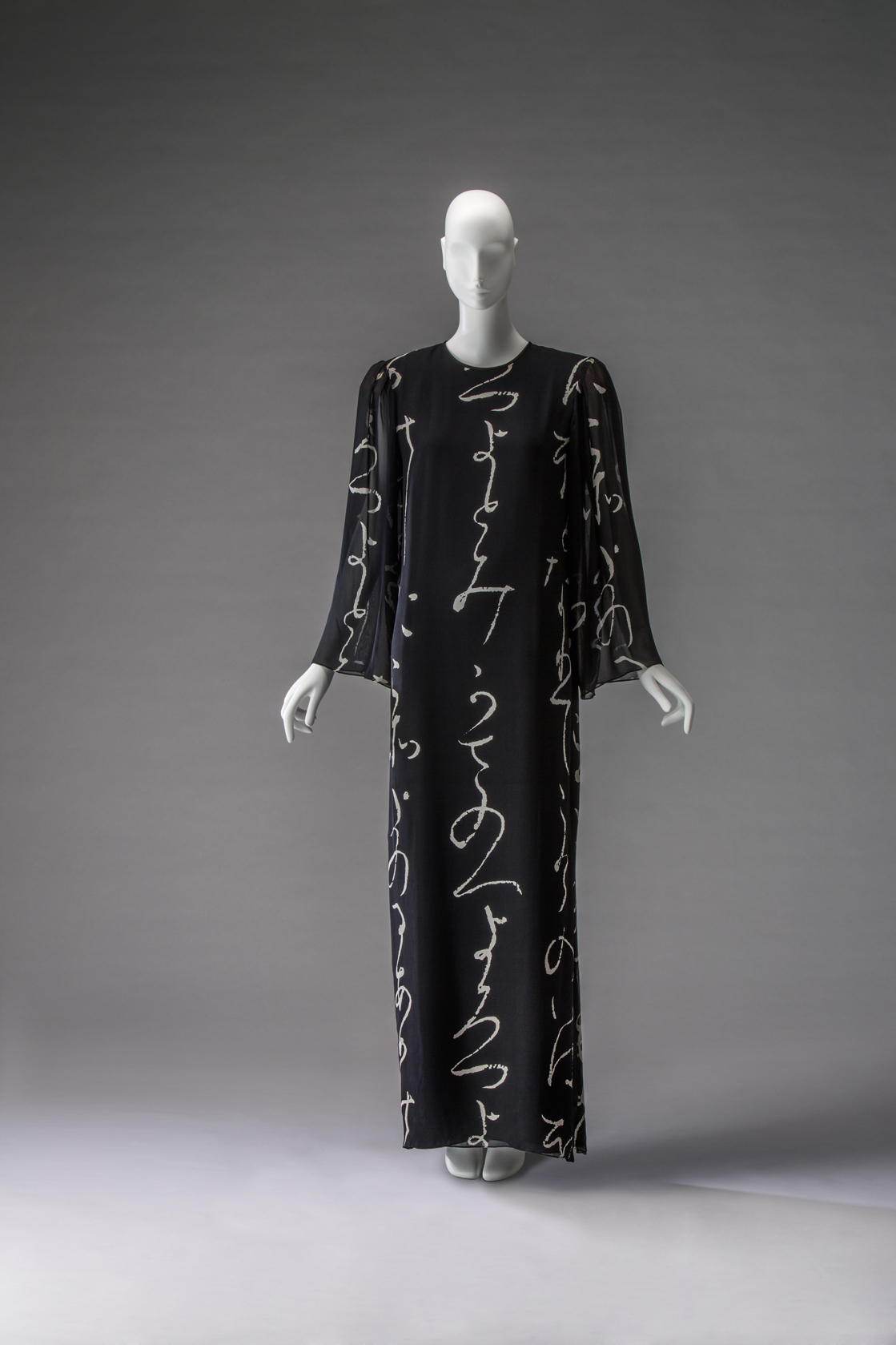 Dress, Autumn/Winter 1989, by Hanae Mori (Japanese, b. 1926). Silk chiffon with printing. Collection of The Kyoto Costume Institute. © The Kyoto Costume Institute, photo by Takashi Hatakeyama.
