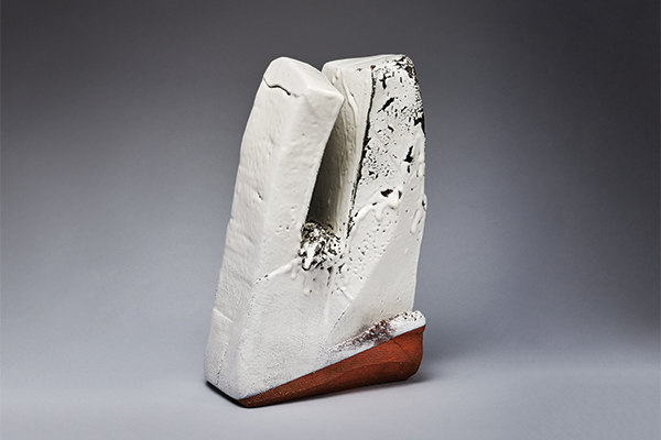 Corolla No. 3 (Kakan), 2007. By Miwa Kazuhiko (Japanese, b. 1951). Stoneware with straw-ash glaze. Promised gift of Dr. Phyllis A. Kempner and Dr. David D. Stein. Photograph © Asian Art Museum.
